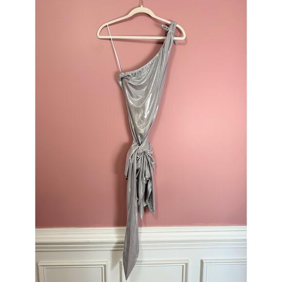Show Me Your Mumu Genevieve One-Shoulder Wrap Mini Dress Silver Size XS - Picture 4 of 8